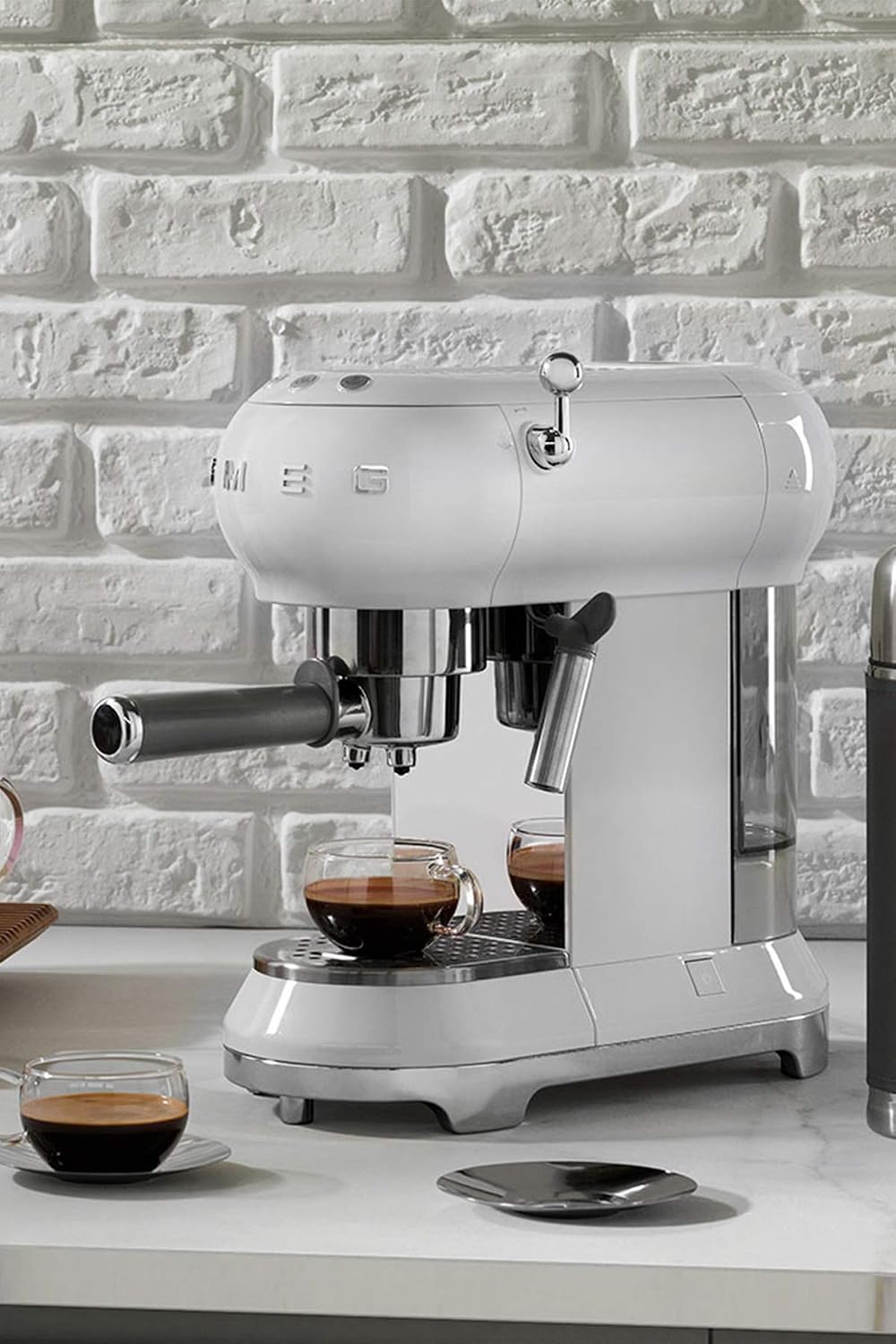 Smeg ECF01WHEU espresso machine - view 7
